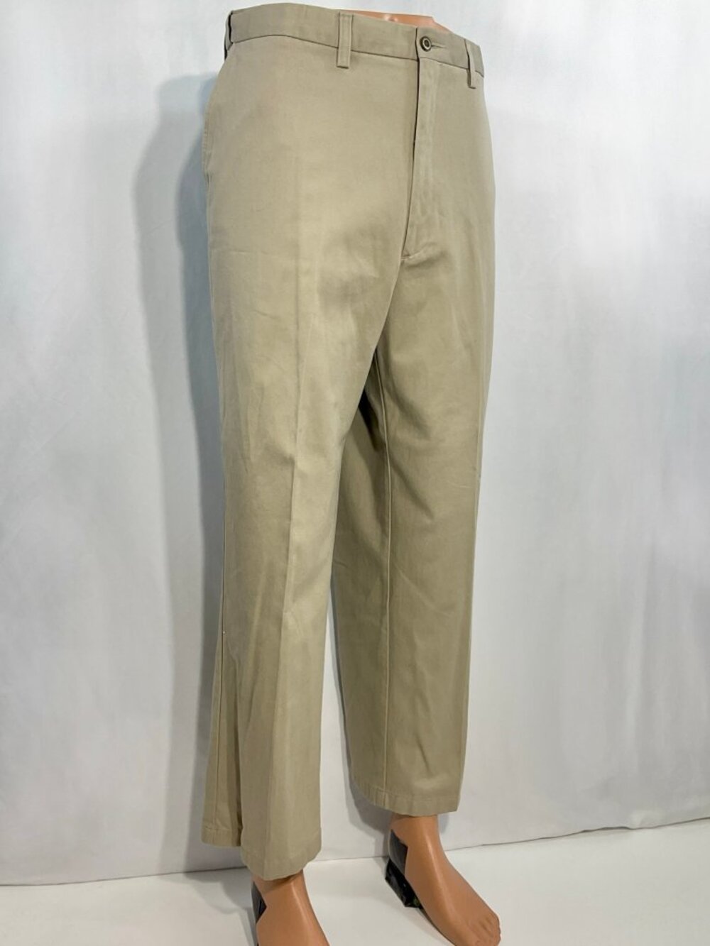 haggar black label 38x30 (38x28) Mens Khackis Slacks Chinos Flex Waistband